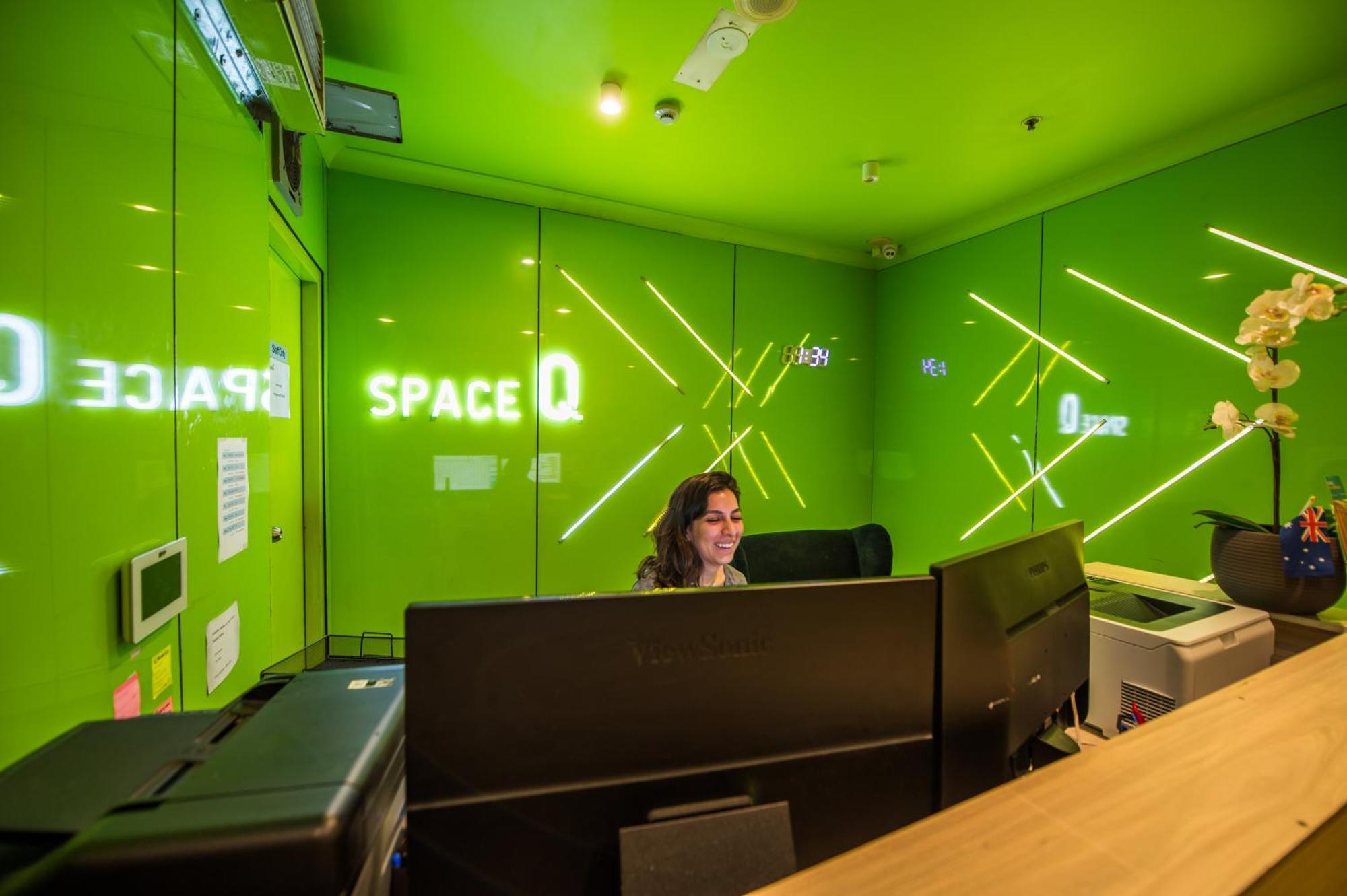 Space Q Capsule Hotel Sydney Exterior photo